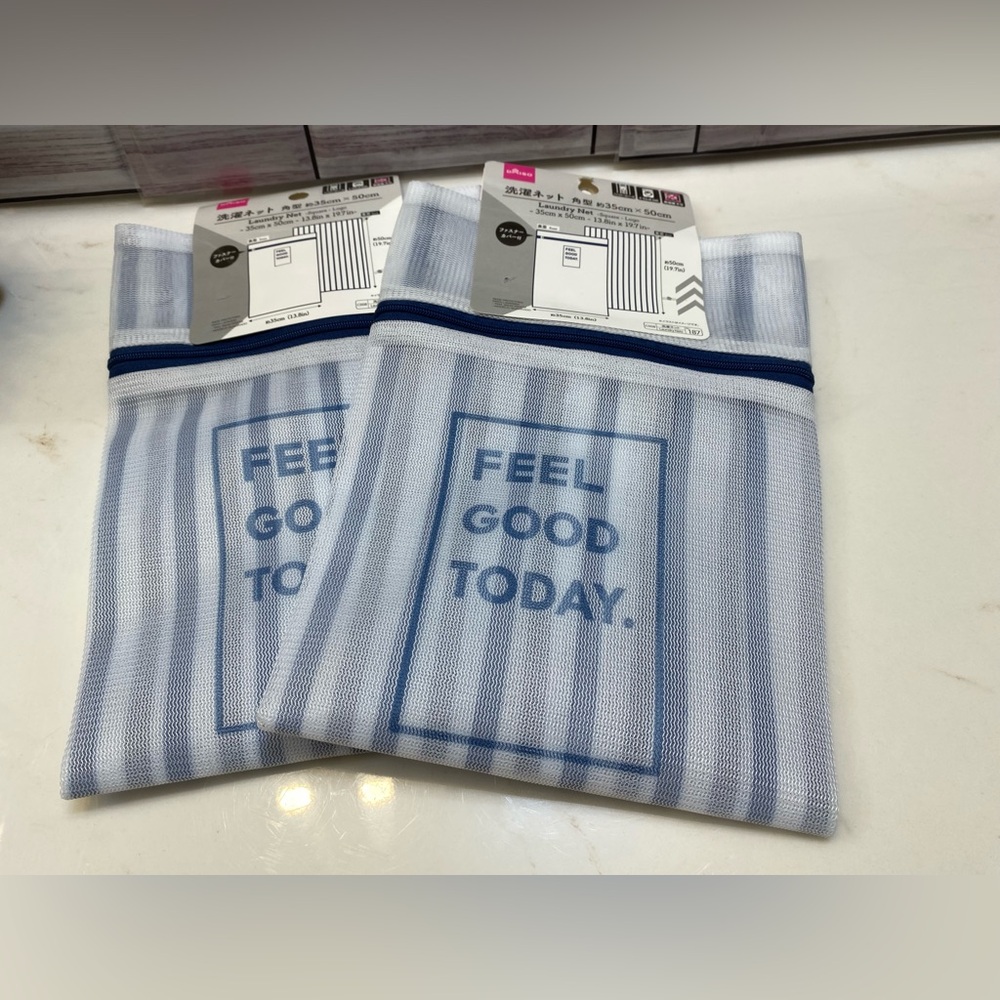 Daiso Japan “Feel good today.” 35cmx50cm laundry net set of 2 New